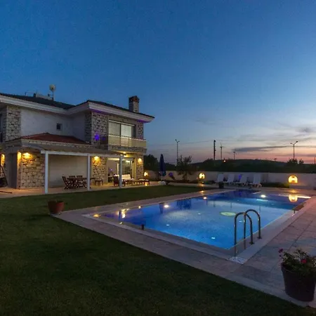 Villa Lux Tas