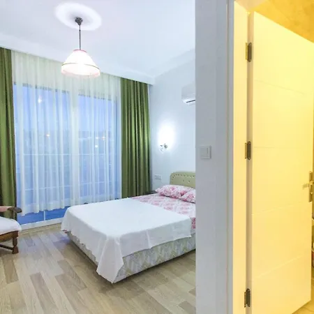 Lux Tas Cesme