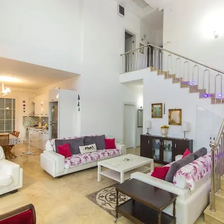 Lux Tas Villa Cesme